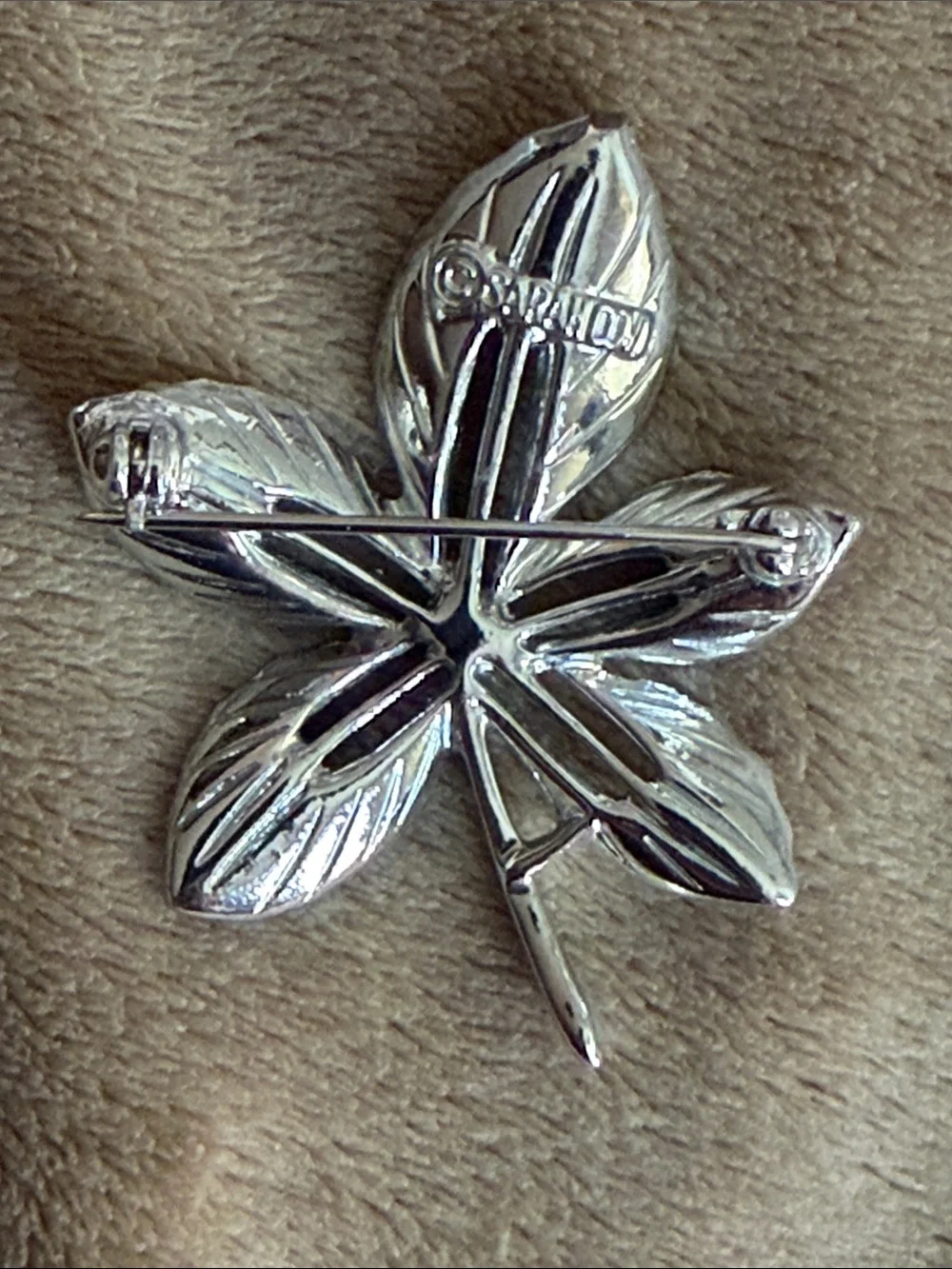 Vintage signed SARAH COVENTRY Silver Leaf Floral Brooch vgc one owner